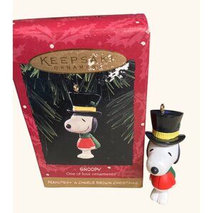 Hallmark Keepsake Ornament Snoopy A Charlie Brown Christmas Figurine